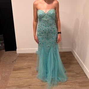 New without tags Terani Couture strapless dress size 8